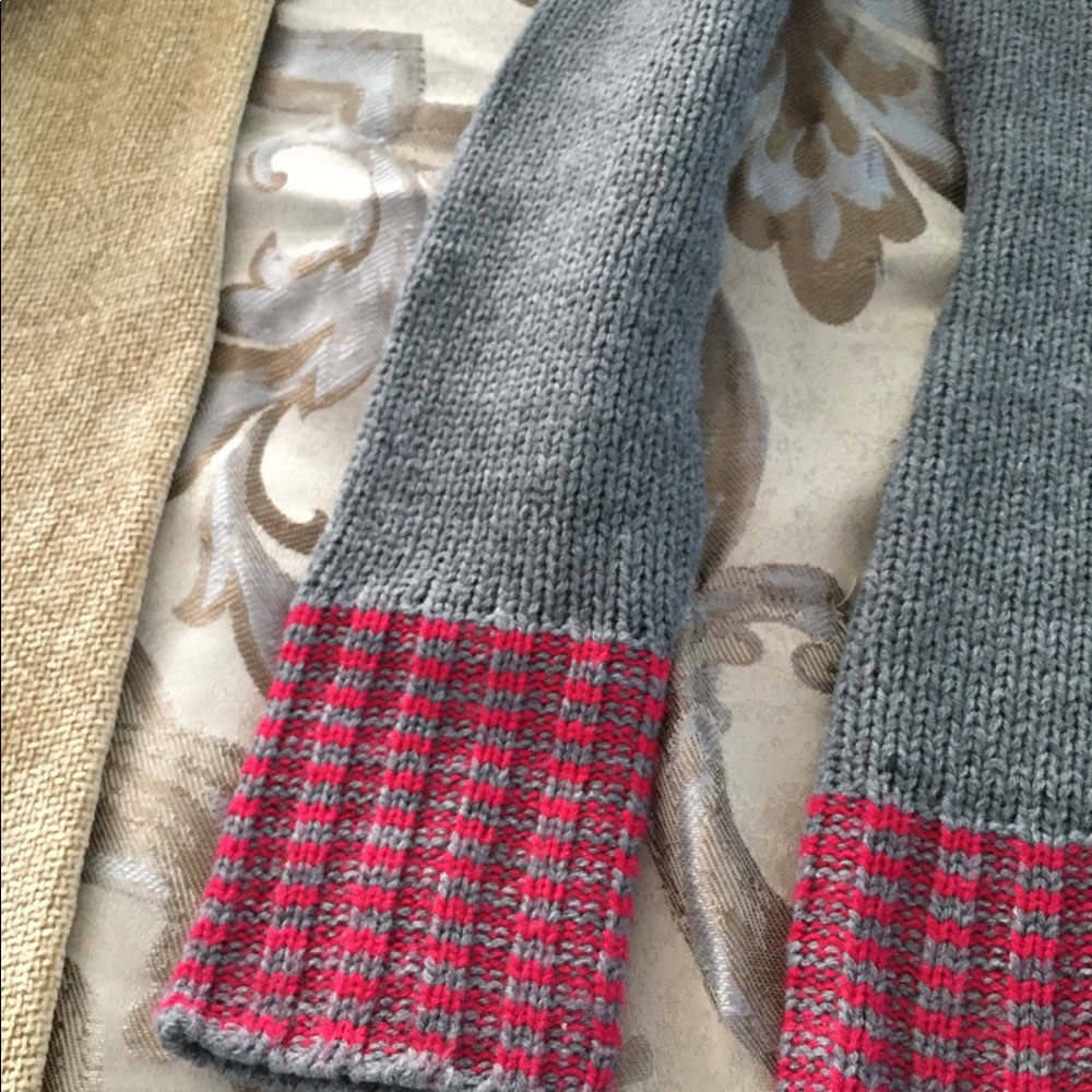 Grane Sweater - Picture 2 of 6